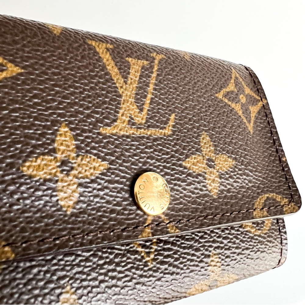 Louis Vuitton 6 Key Ring Holder Canvas LV Logo Vintage - Picture 12 of 13